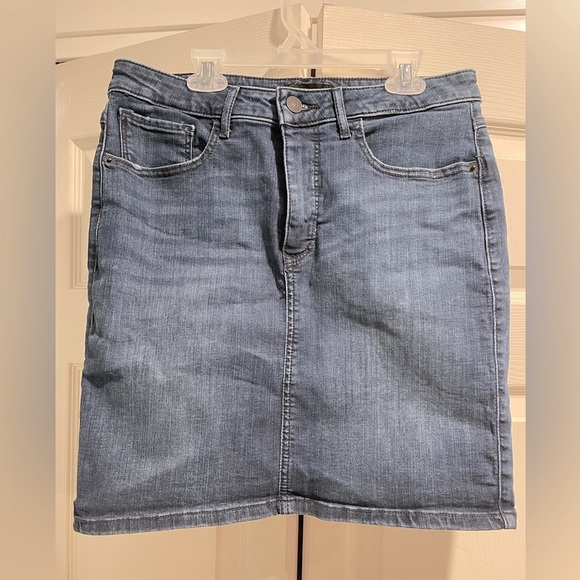 Express Dresses & Skirts - EXPRESS Denim High Rise Skirt